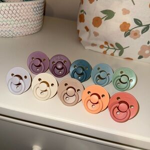 10 Itzy Ritzy pacis 0-6 month